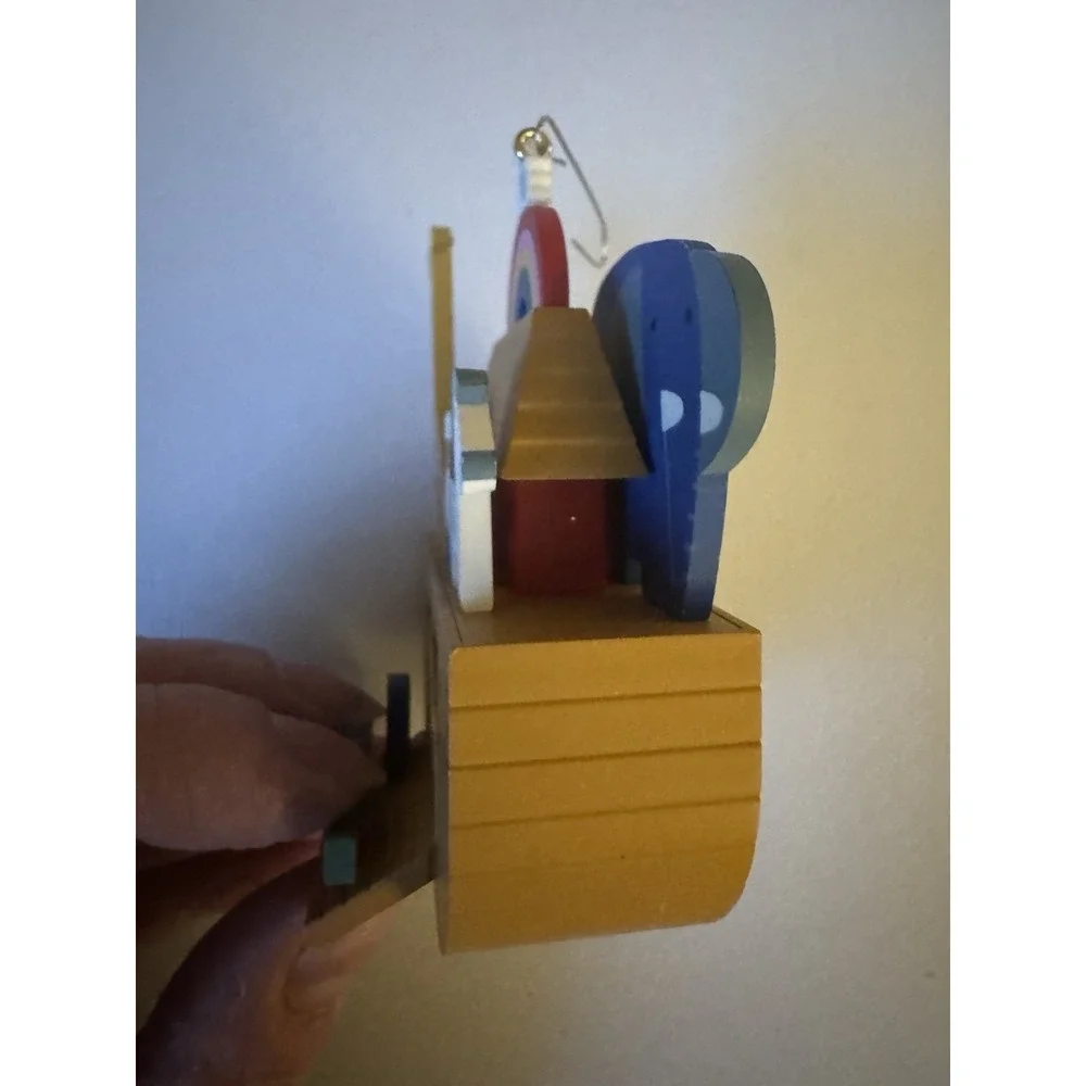 Hallmark Keepsake Noah's Ark Christmas‎ Ornament - 2011